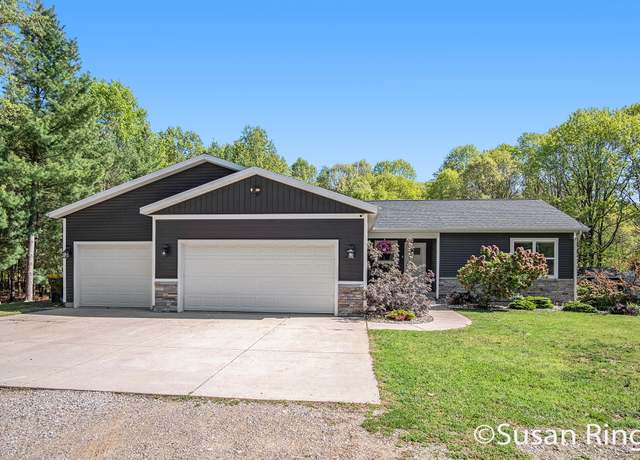 Property at 10960 Hooligan Ln NE, Rockford, MI 49341, 3 beds, 2 baths