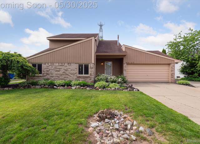 Property at 45127 Fair Oaks Dr, Canton, MI 48187, 3 beds, 2.5 baths