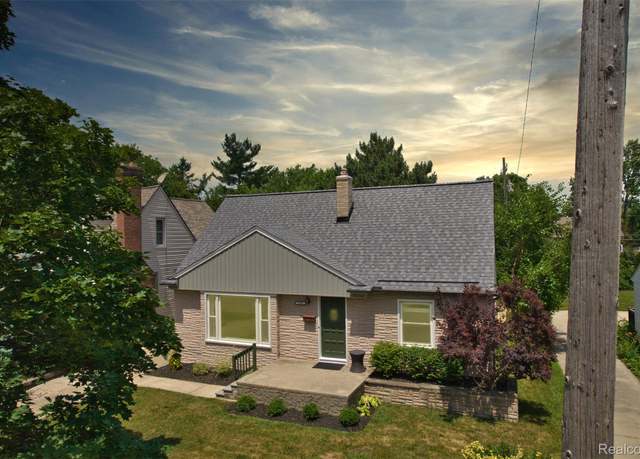 Property at 1566 Pearson St, Ferndale, MI 48220, 3 beds, 1 bath