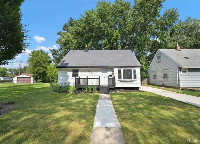 Property at 25854 Mackinac St, Roseville, MI 48066, 4 beds, 1.5 baths