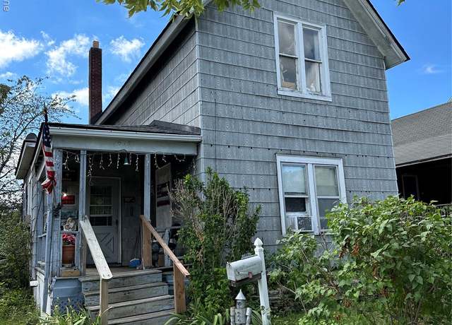 Property at 717 Superior St, Port Huron, MI 48060, 3 beds, 1 bath