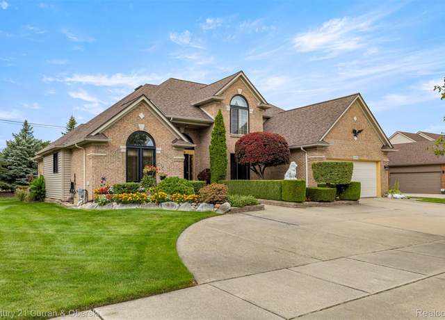 Property at 41985 Dorchester Ct, Clinton Charter Township, MI 48038, 4 beds, 3.5 baths