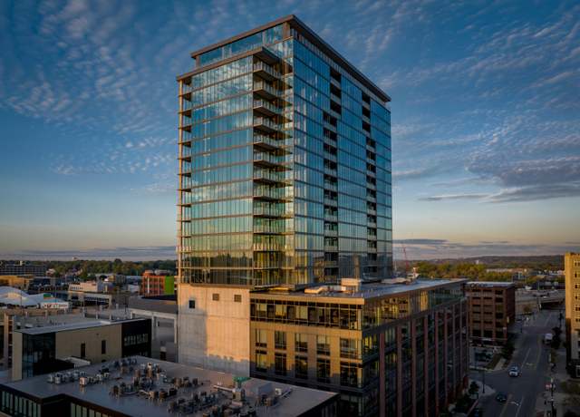 Property at 144 Oakes St SW #1901, Grand Rapids, MI 49503, 3 beds, 3 baths