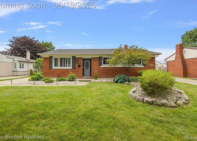 Property at 14385 Blue Skies St, Livonia, MI 48154, 3 beds, 2 baths
