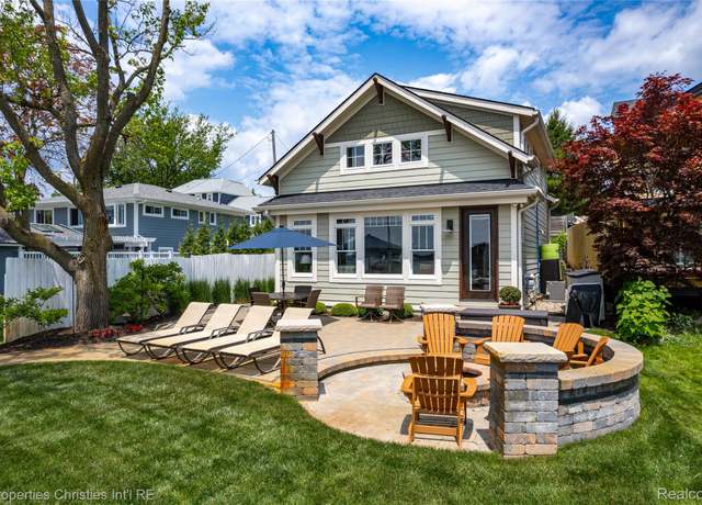 Property at 11693 Kenton Dr, Whitmore Lake, MI 48189, 2 beds, 2 baths