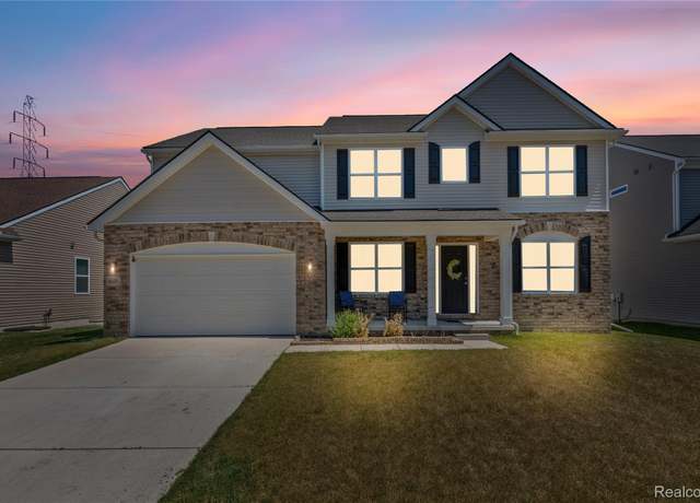 Property at 6649 Maplelawn Dr, Ypsilanti, MI 48197, 4 beds, 3 baths
