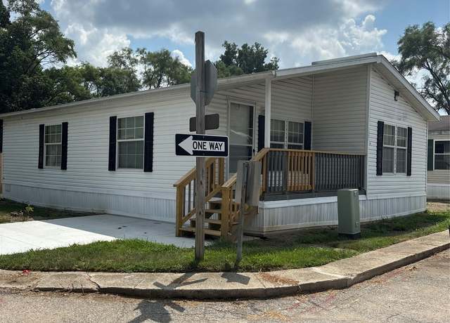 Property at 1567 Crescent Lane Lot#16, Flint, MI 48532, 3 beds, 2 baths