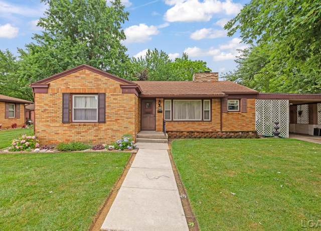 Property at 822 Croswell St, Adrian, MI 49221, 3 beds, 3 baths