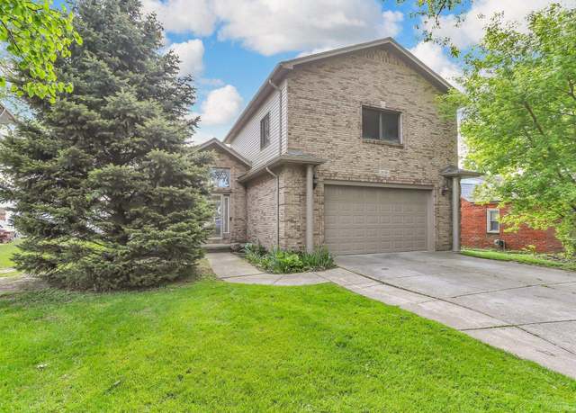 Property at 38340 Lakeshore Dr, Harrison Township, MI 48045, 4 beds, 2.5 baths