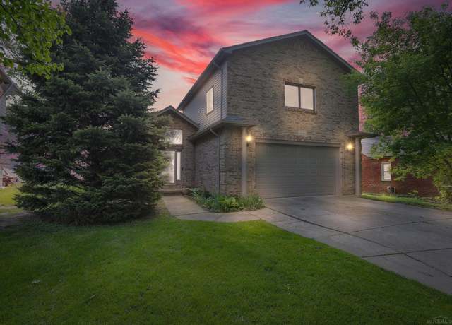 Property at 38340 Lakeshore Dr, Harrison Charter Township, MI 48045, 4 beds, 2.5 baths