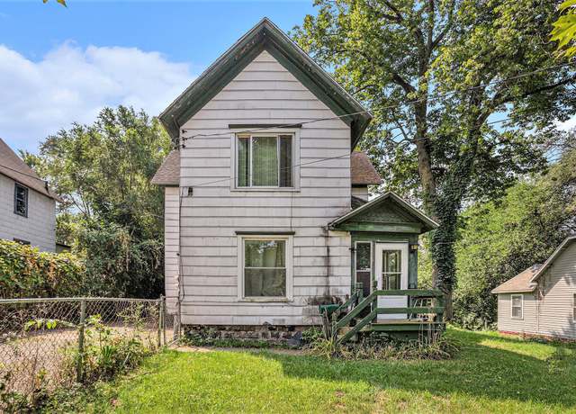 Property at 1110 Hotop Ave, Kalamazoo, MI 49048, 4 beds, 2 baths