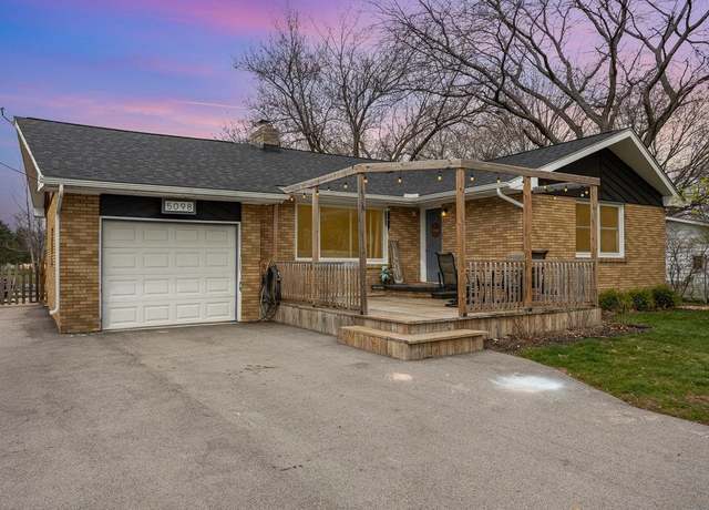 Property at 5098 Oakhurst Ct, Bay City, MI 48706, 3 beds, 1.5 baths