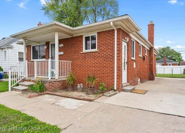 Property at 657 Highland Avenue Ave, Lincoln Park, MI 48146, 3 beds, 1 bath
