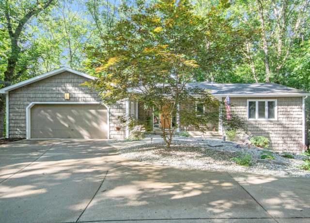 Property at 3530 Thornapple River Dr SE, Grand Rapids, MI 49546, 4 beds, 2 baths