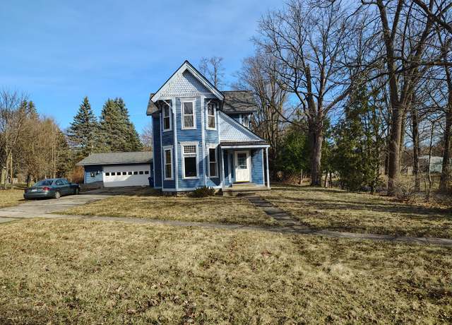 Property at 142 Maple St, Vassar, MI 48768, 3 beds, 1.5 baths