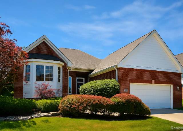 Property at 35260 Bradford Dr, New Baltimore, MI 48047, 3 beds, 2.5 baths