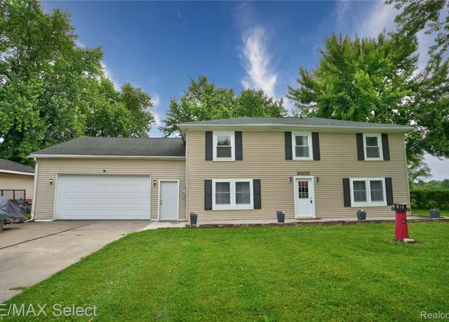 Property at 10100 Clark Rd, Davison, MI 48423, 4 beds, 2.5 baths