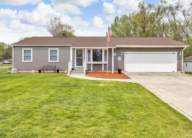 Property at 1300 W Southfield Dr, Jackson, MI 49203, 4 beds, 2 baths