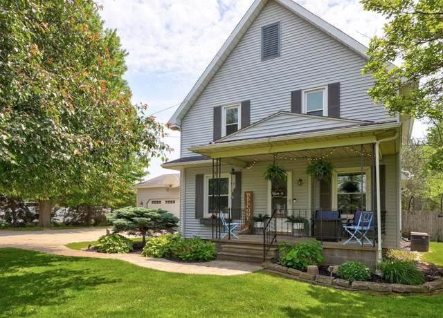 Property at 1105 W Genesee St, Frankenmuth, MI 48734, 5 beds, 3.5 baths