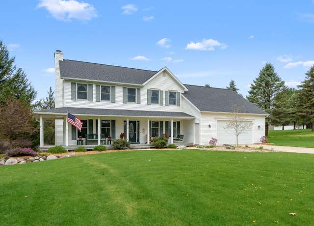 Property at 7572 S 10th St, Kalamazoo, MI 49009, 4 beds, 3.5 baths