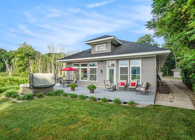 Property at 28845 Northern Bluff Dr, Gobles, MI 49055, 3 beds, 2.5 baths