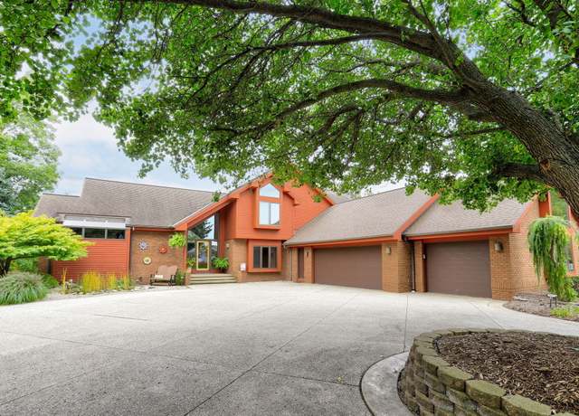 Property at 10604 Deer Ridge Ct, Zeeland, MI 49464, 5 beds, 4 baths