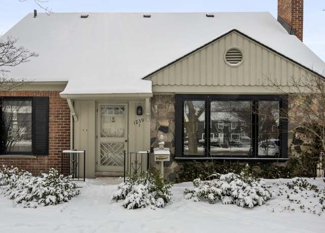 Property at 1239 Washtenaw Ave, Ypsilanti, MI 48197, 3 beds, 2 baths