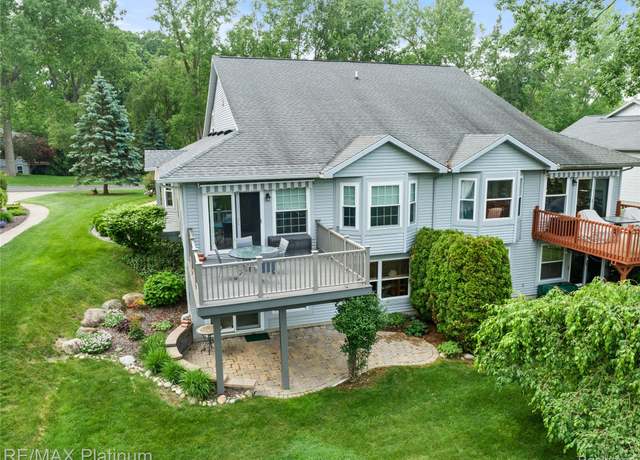 Property at 2336 Swans Cv #7, Fenton, MI 48430, 3 beds, 3.5 baths