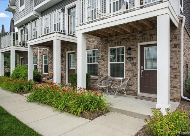 Property at 3317 Parkways Blvd, Auburn Hills, MI 48326, 2 beds, 2.5 baths