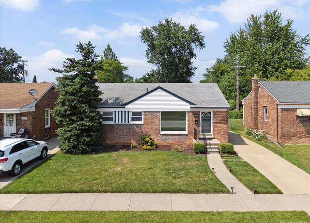 Property at 18465 Marquette St, Roseville, MI 48066, 3 beds, 1 bath
