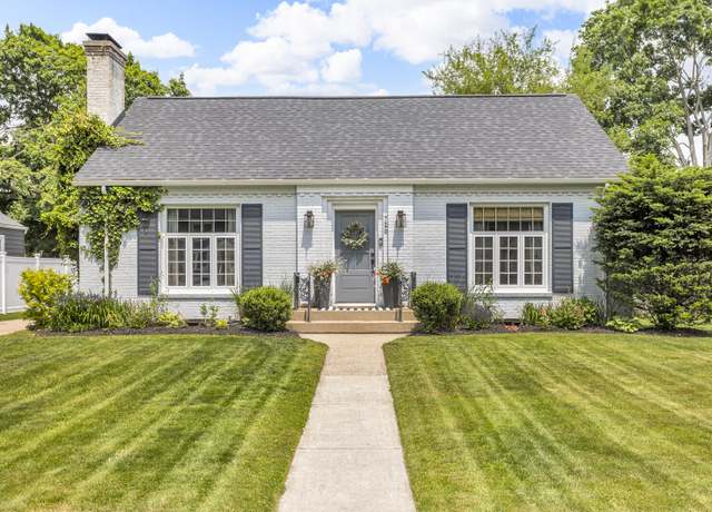 Property at 720 Crescent Rd, Jackson, MI 49203, 4 beds, 3 baths