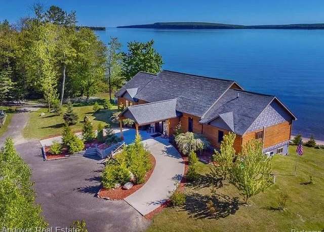 Property at N8234 Reindeer Run, Munising, MI 49862, 3 beds, 3.5 baths