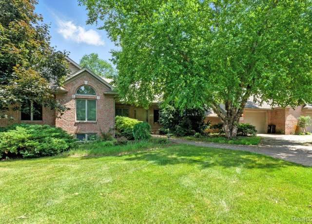 Property at 3680 Miller Rd, Ann Arbor, MI 48103, 3 beds, 3.5 baths