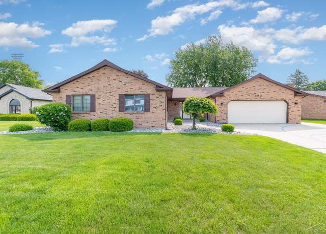 Property at 692 E Pilgrim Dr, Saginaw, MI 48603, 3 beds, 2.5 baths