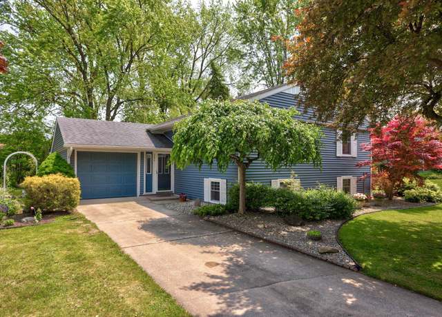 Property at 3054 Canterbury Dr, Bay City, MI 48706, 3 beds, 1 bath