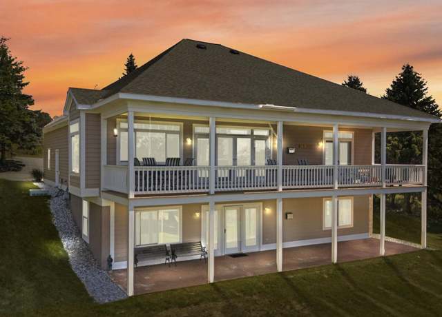 Property at 5668 Golf Meadows Dr, Kearney Township, MI 49615, 4 beds, 3 baths