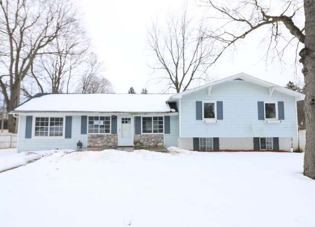 Property at 102 4th St, Yale, MI 48097, 3 beds, 2 baths