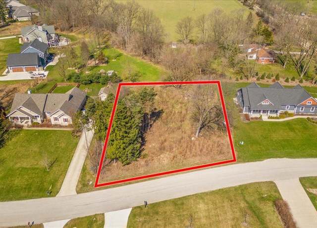 Property at 10512 Oak Forest Dr, South Lyon, MI 48178