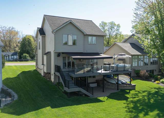 Property at 16018 Moran Dr, Linden, MI 48451, 3 beds, 3.5 baths
