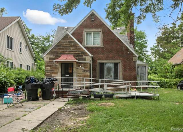 Property at 13431 Hartwell St, Detroit, MI 48227, 3 beds, 1.5 baths