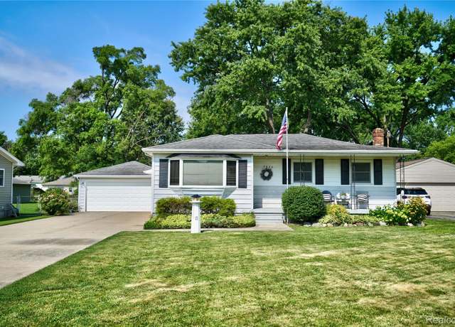 Property at 2436 Cherylann Dr, Burton, MI 48519, 3 beds, 2 baths