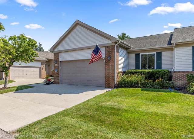 Property at 698 Ravencrest Ln, Westland, MI 48185, 2 beds, 3 baths