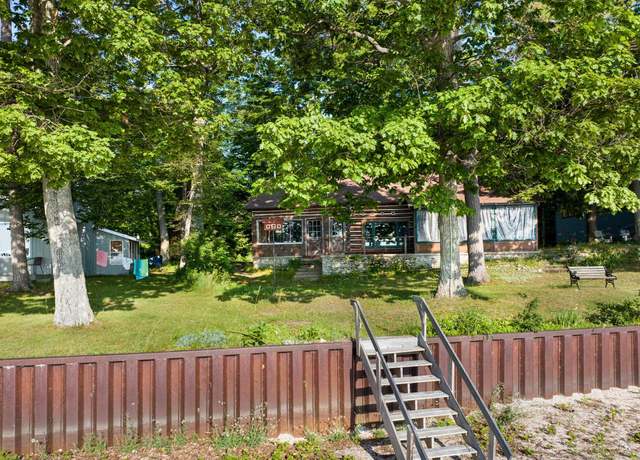 Property at 13456 N Forest Bch, Northport, MI 49670, 3 beds, 1.5 baths