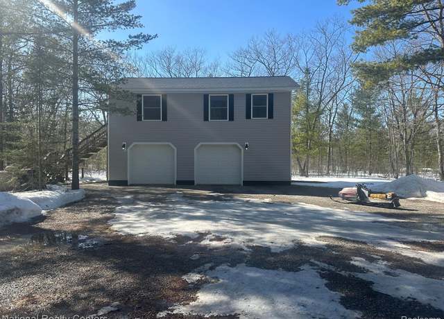 Property at 15967 NE Spruce Dr E, Presque Isle, MI 49777, 2 beds, 1 bath