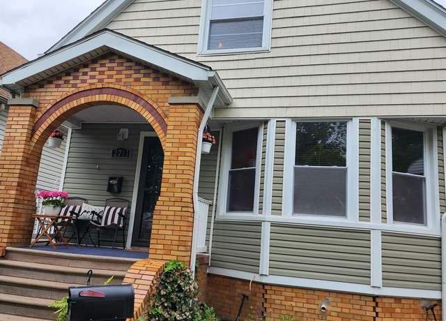 Property at 2713 Trowbridge St, Hamtramck, MI 48212, 4 beds, 1.5 baths