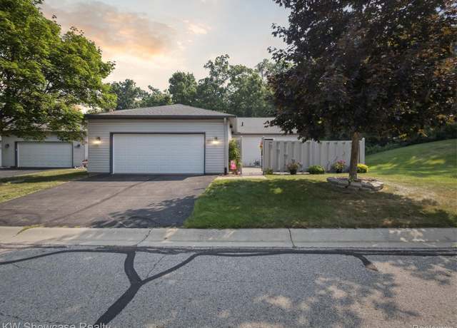 Property at 2933 E Telluride, Brighton, MI 48114, 3 beds, 3 baths