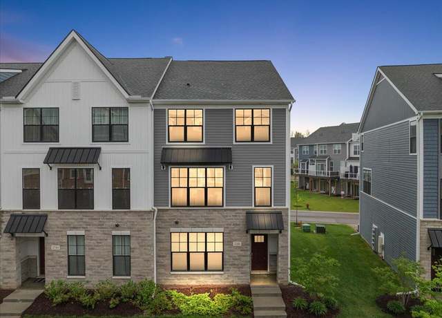 Property at 2746 S Spurway Dr, Ann Arbor, MI 48105, 4 beds, 3.5 baths