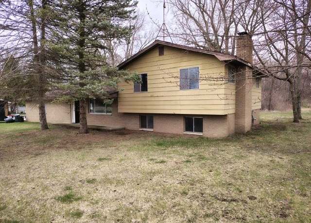 Property at 12416 Nichols Rd, Montrose, MI 48457, 4 beds, 1.5 baths