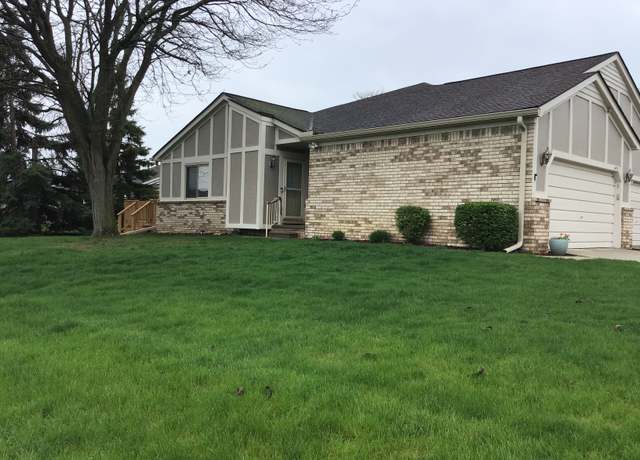 Property at 42170 Blossom Ln, Clinton Township, MI 48038, 2 beds, 2.5 baths