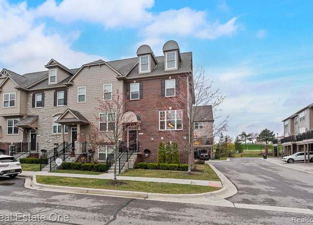 Property at 2669 Helmsdale Cir, Rochester, MI 48307, 4 beds, 4.5 baths